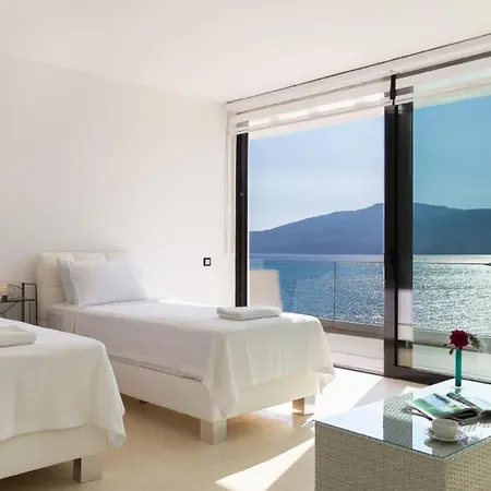 Komurluk Luxury - 1165 فيلة كالكان